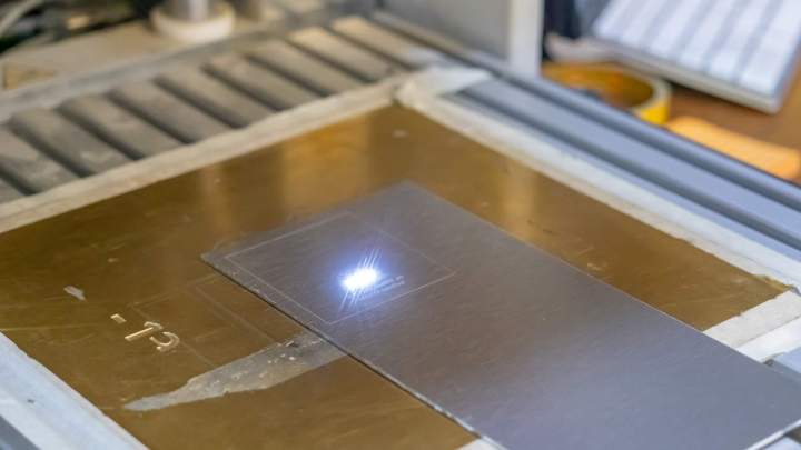 Plaques professionnelles sur mesure - Île-de-France