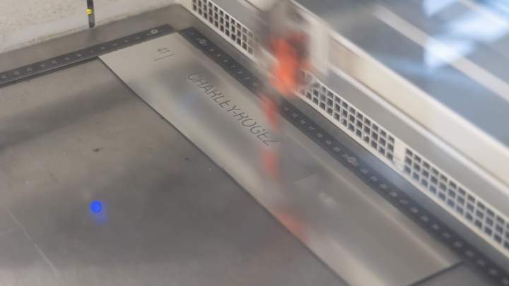 Plaques professionnelles sur mesure - Île-de-France