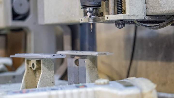 Plaques professionnelles sur mesure - Île-de-France